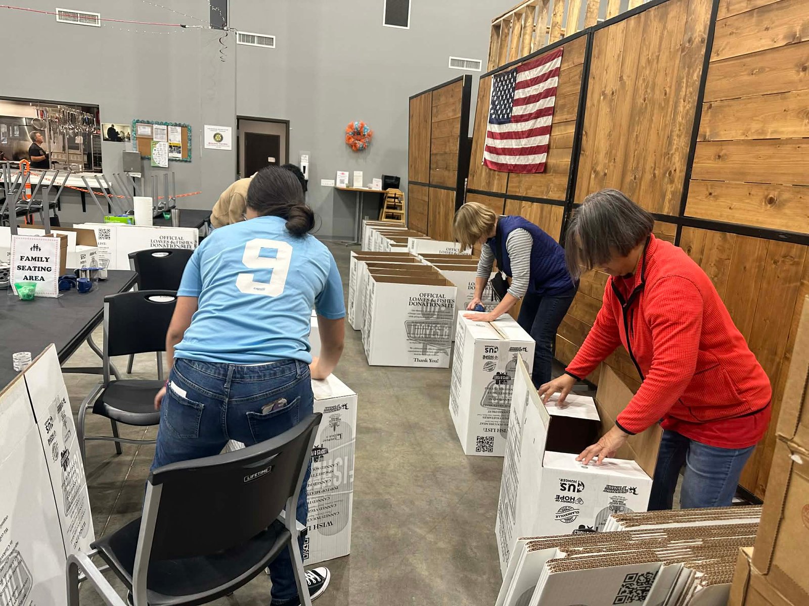 Bayanihan Volunteers at Loaves and Fishes - February 2026 Photo 15